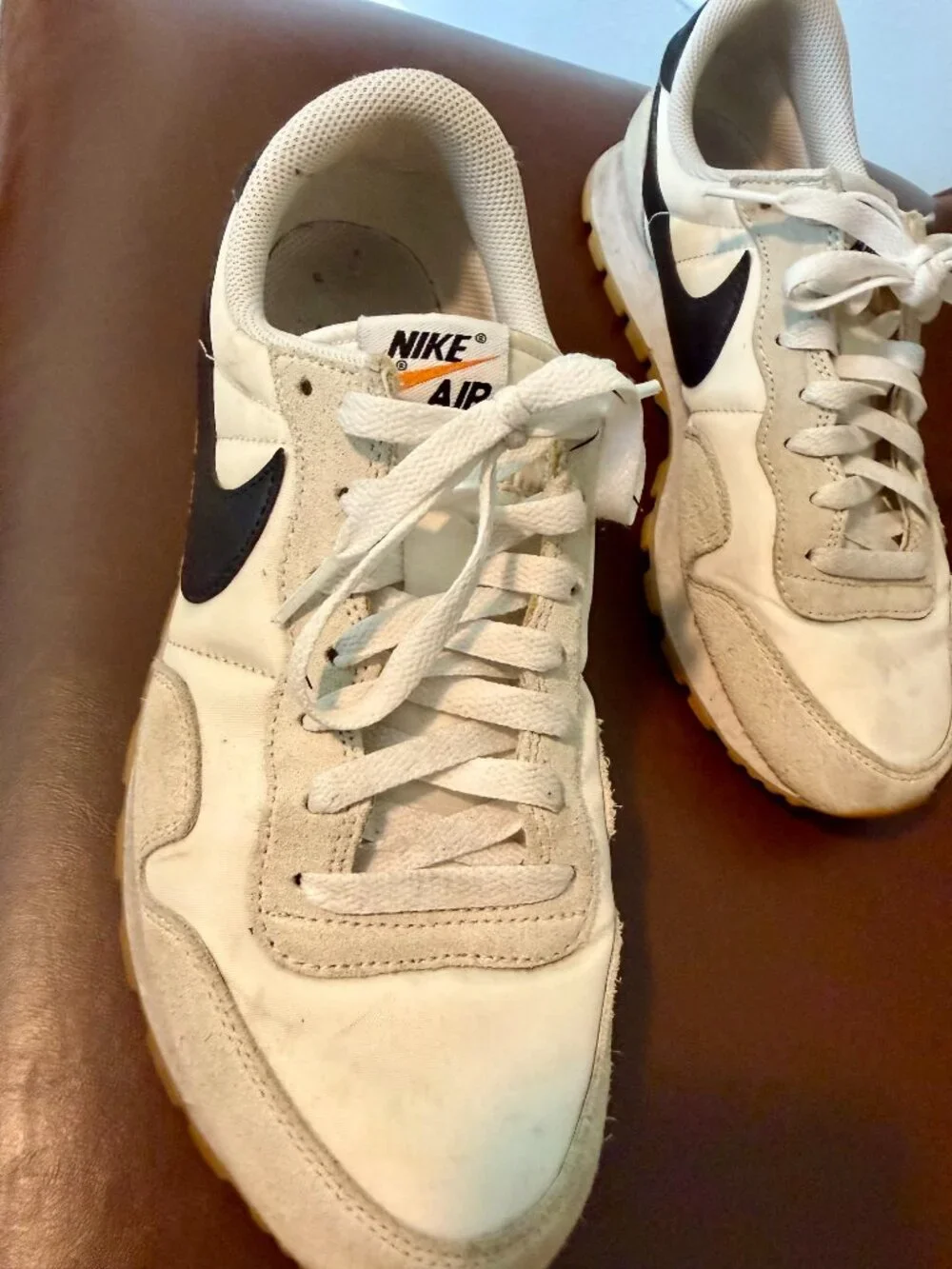 Nike Air Pegasus 83, Black Swoosh, White Gum, Men's Size 9